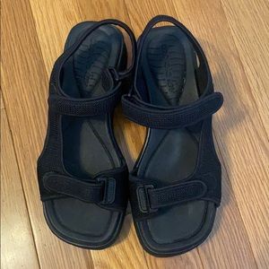 Sandals size 7